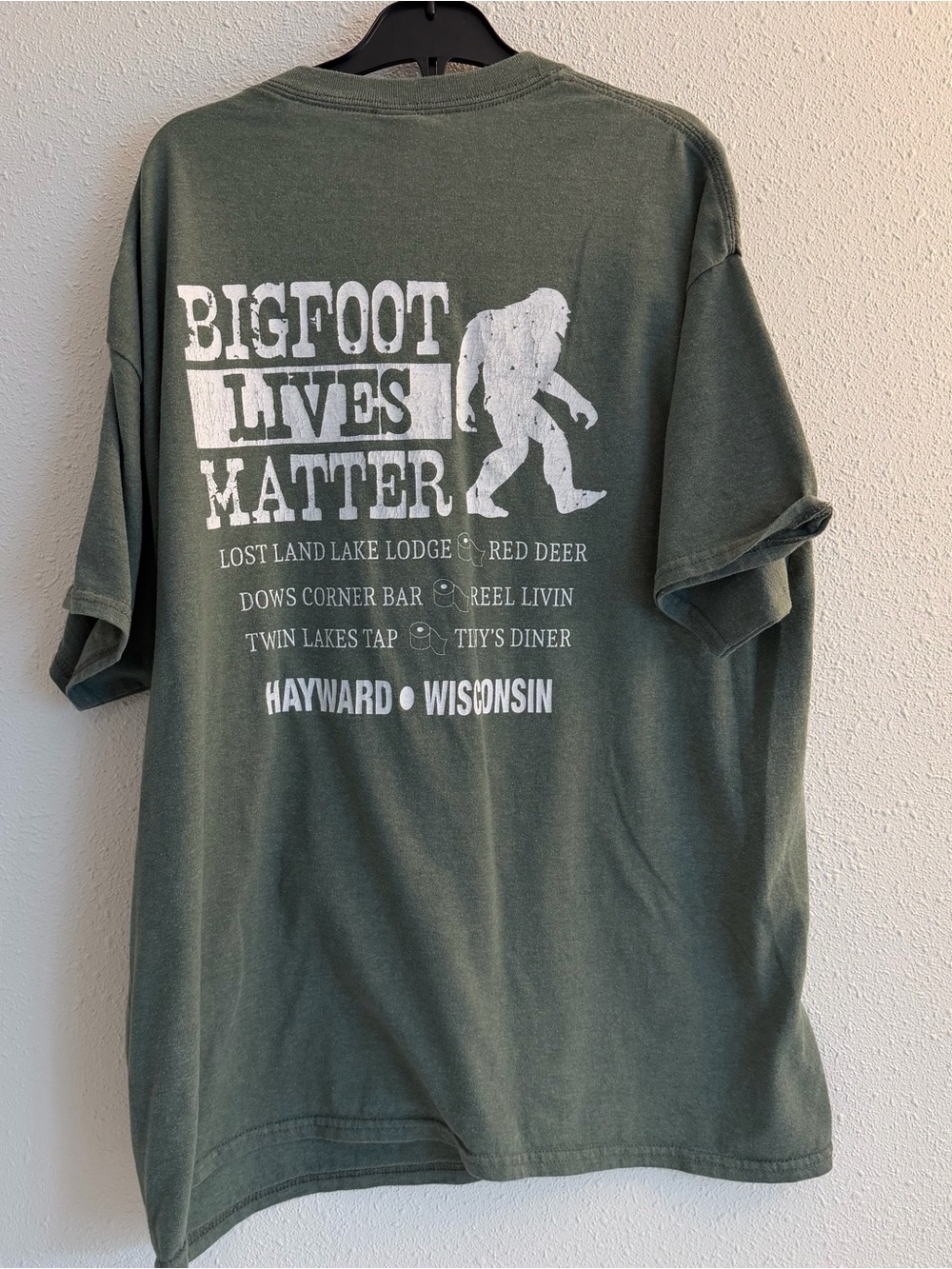 Gildan Olive Green Bigfoot Hunt 2021 Short Sleeve Tee - Men